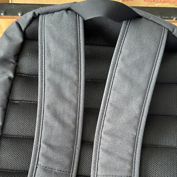 Incase Compass Backpack 16L - Picture 7 of 16